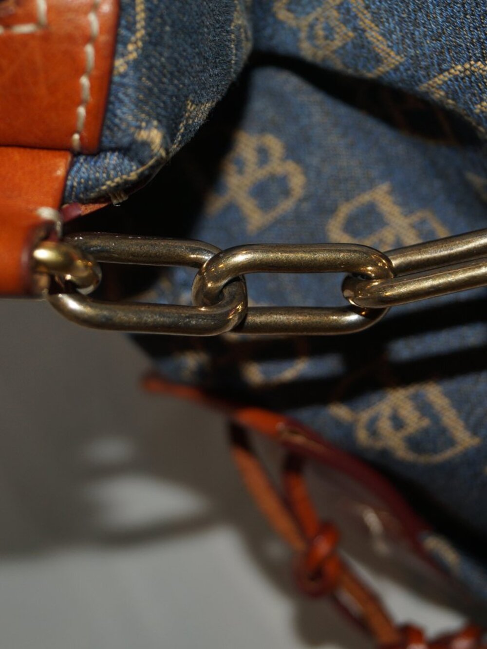 Dooney & Bourke Denim Handbag Blue Brown Leather Large Purse Monogram Medallion - Picture 11 of 12